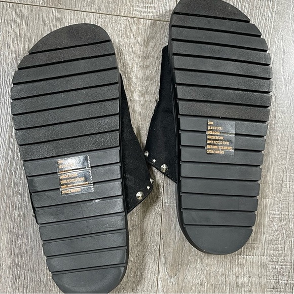 Shoedazzle Black Studded Slide Sandals Size 8 - Picture 4 of 4